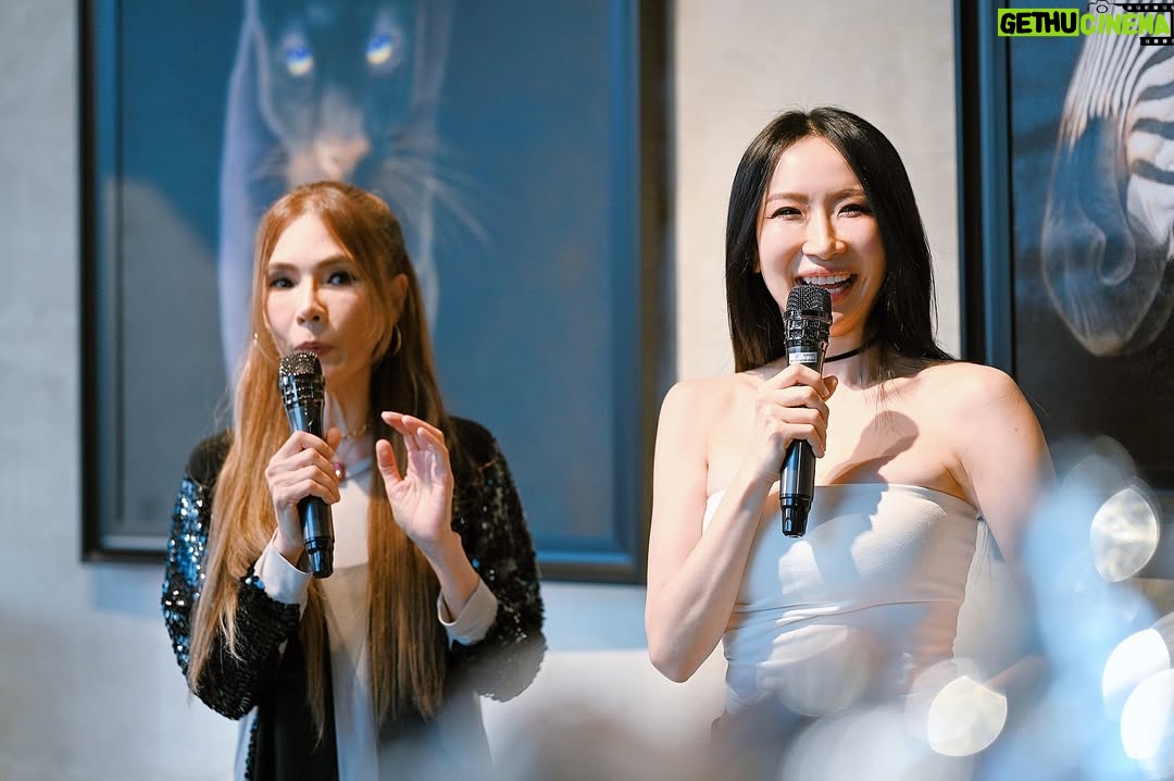 Pailin Rattanasangsatian - 313 Likes - Thank you พี่อุ๋ย for having me at such a beautiful and meaningful moment.🐴🫶🏻
Every beautiful piece you shared was truly inspiring to all of us. ✨🦄

HH loves the art exhibition
“REMEMBER THE LIGHT”

Reconnect with yourself…
Trust what you truly hear within.

YOU ARE MAGIC ✨

By @athi777 #athis

#HWAHWALEECHAN #HappyYourSelf #selflove #TheEarthWithoutArtIsJustEh