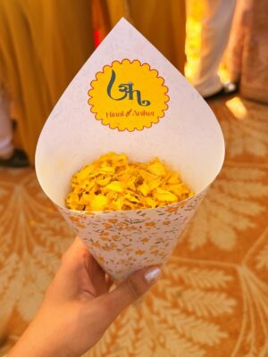Palak Tiwari Instagram - Yellow yellow my friend is a married fellow 🥰😛
