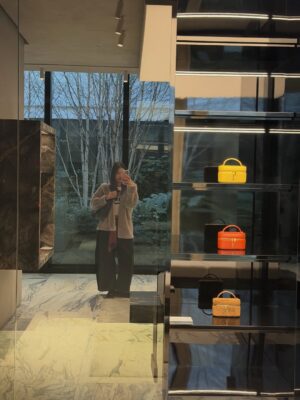 Pansa Vosbein Instagram - MikiMiki

#YSLxMilkPansa 
#YSL #MilkPansa
#YvesSaintLaurent
#SaintLaurent