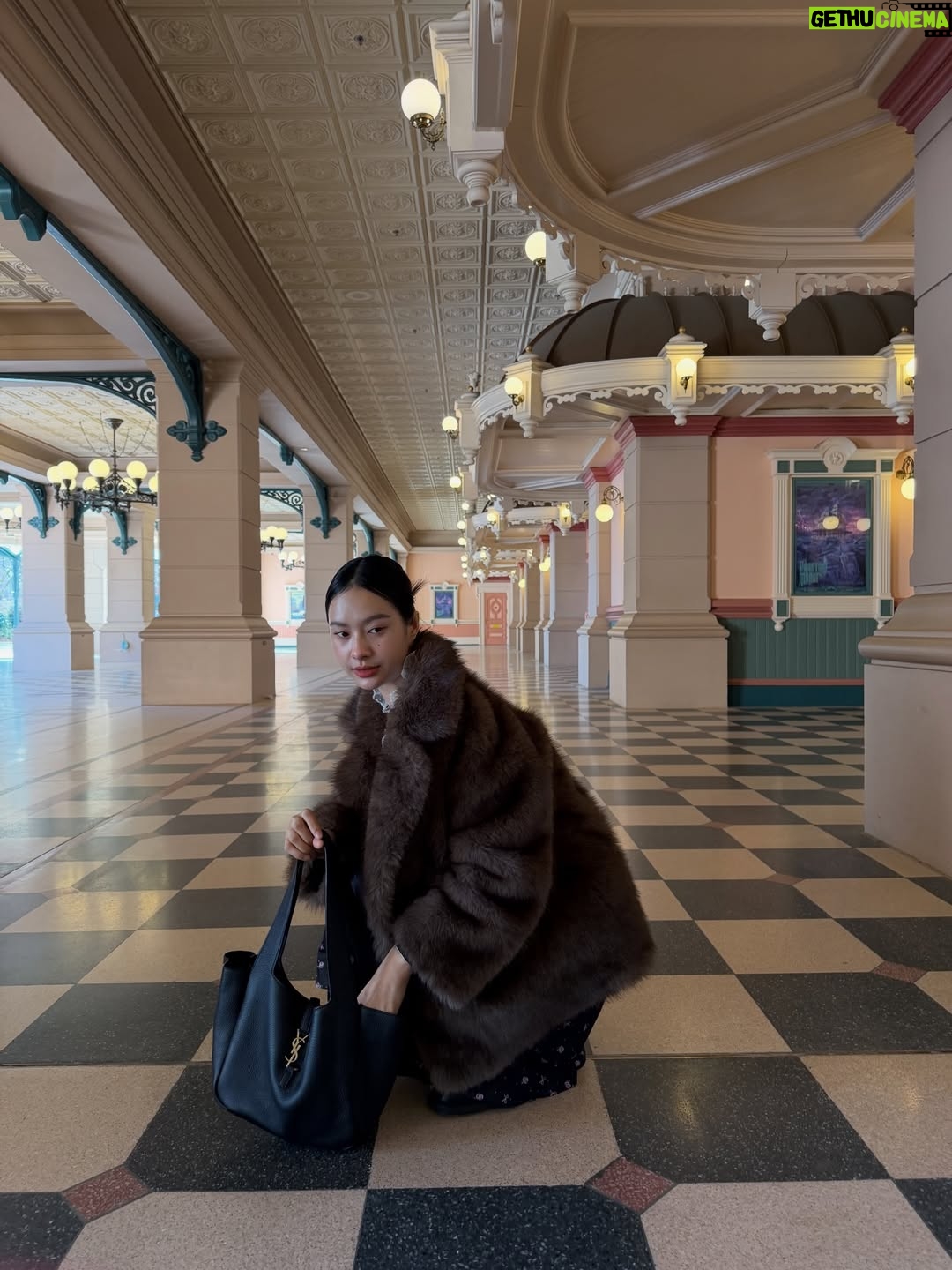 Pansa Vosbein - 1 Million Likes - 🎠🎡🎢⛲️~*

#YSLxMilkPansa 
#YSL #MilkPansa
#YvesSaintLaurent
#SaintLaurent