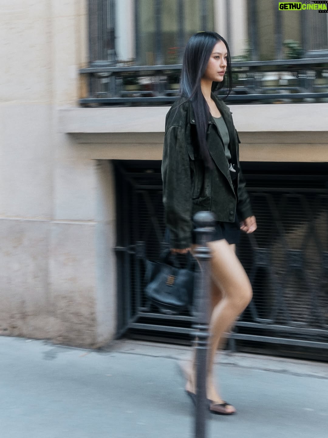Pansa Vosbein - 1.2 Million Likes - : A little Paris in @ysl