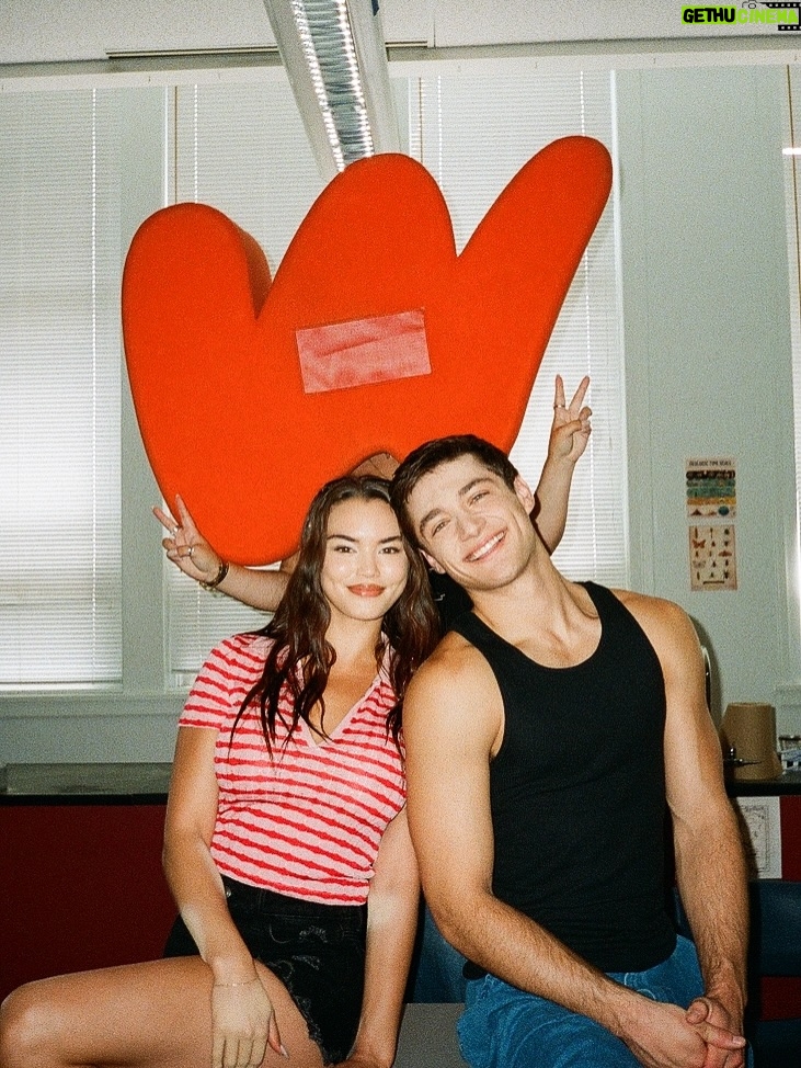 Paris Berelc - 59K Likes - you can finally experience the epic love story of Sean & Flora. my superstar shines (Asher) ❤️ go watch #kissingistheeasypart now streaming on @tubi 💋