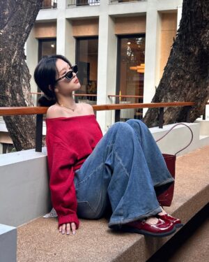 Pariya Piyapanopas Instagram - Easy day with BOLON BA6066 B60 & BL3222 C10 ♥️
#BolonFW25 #BeyondTheHorizon
#boloneyewearth #boloneyewear #essilor