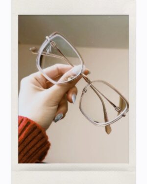 Pariya Piyapanopas Instagram - Easy day with BOLON BA6066 B60 & BL3222 C10 ♥️
#BolonFW25 #BeyondTheHorizon
#boloneyewearth #boloneyewear #essilor