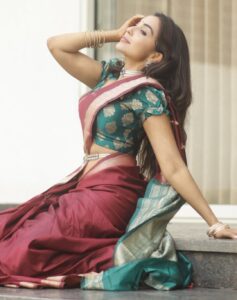 Actress Parvatii Nair HD Photos and Wallpapers March 2026