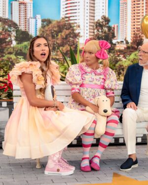 Patrícia Abravanel Instagram - @calbertonobrega fez 90 anos!!! ❤️ Vamos celebrar!!! Nos encontramos hoje na mesma praça, no mesmo banco, 22h30, no SBT!
📸 @gabrielcardosofoto
