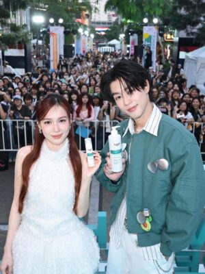 Pattranite Limpatiyakorn Instagram - ขอบคุณ Eucerin ที่เลือกให้เป็น Face of Confidence ระดับ ASEAN นะคะ ดีใจและภูมิใจมากจริง ๆ 🫶

ไม่ว่าจะสิวซีรีส์ สิวออกกอง สิวของหวาน ก็ไม่กลัวละ เพราะ Eucerin DermoPure Clinical จัดการทุกปัญหาสิว และรอยสิวอย่างมั่นใจ สิวไหนก็ไม่กลัวแล้วค่า 💚😌

#TreatWithConfidence
#จัดการทุกปัญหาสิวและรอยสิวอย่างมั่นใจ
#EucerinDermoPureClinical
#EucerinThailand