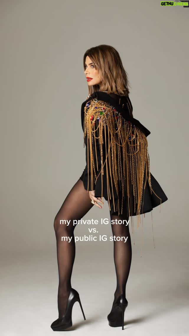Paula Abdul - 6.8K Likes - Part time glam, full time goofball 😂