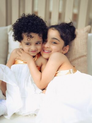 Pearle Maaney Instagram - Me : Wanna Twin with Mommy ? 
Nitu & Nila : Yes! 
  Me : Lesgooo! 

Cruise 🚢 
@disneycruiselinesg #disneyadventure 

Click @pearle_productions 
All of us Wearing @_susan_lawrence_ ❤️
.
Lashes by @browstrokes.in