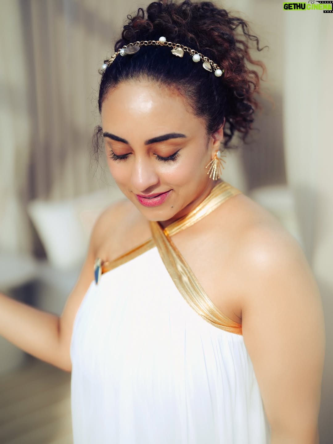 Pearle Maaney - 517.6K Likes - Me : Wanna Twin with Mommy ? 
Nitu & Nila : Yes! 
  Me : Lesgooo! 

Cruise 🚢 
@disneycruiselinesg #disneyadventure 

Click @pearle_productions 
All of us Wearing @_susan_lawrence_ ❤️
.
Lashes by @browstrokes.in