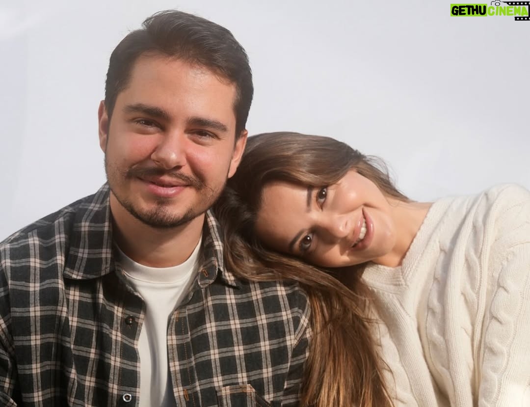 Perihan Savaş - 54.7K Likes - Aslan parçam hayatımın anlamı iyiki varsın iyiki doğum gününde evlenmişsin ve benim bir kızım daha olmuş gülen yüzünüz hiç solmasın bitanelerim sağlık mutluluk sizinle olsun maşallah size. 🙏❤️❤️🥰🎂🥂 @savaszafer @melisketenci