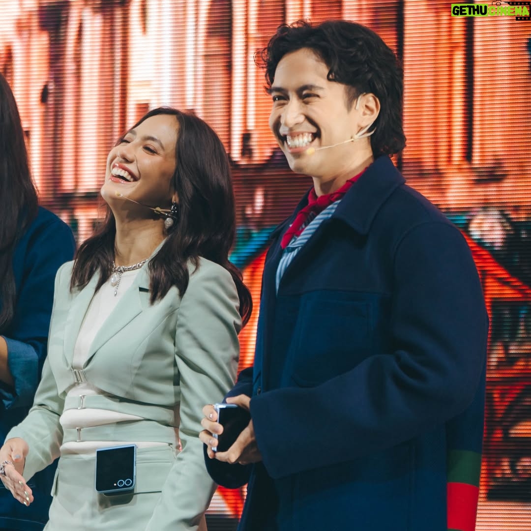 Pevita Pearce - 276.8K Likes - Malam sebelumnya baru aja janjian sama Naya untuk main kerumah... ternyata besoknya lo udah istirahat duluan... Vidi, lo adalah salah satu orang terbaik yang pernah gw kenal, selalu penuh tawa, canda, & positivity dimanapun kapanpun dalam situasi apapun. Thank you for all the love & memories.

Dari kita dulu kita masih 16 tahun udah main bareng, tumbuh bareng bareng di industri ini (shooting bareng beberapa project dari subuh sampai subuh) dan kemarin pas lo ke Kuala Lumpur pun ditengah tengah kesibukan lo, lo masih sempetin buat main dan ketemu... ketulusan hati lo bener bener ngga ada duanya ♥️

Selamat jalan Vidi... until we meet again.