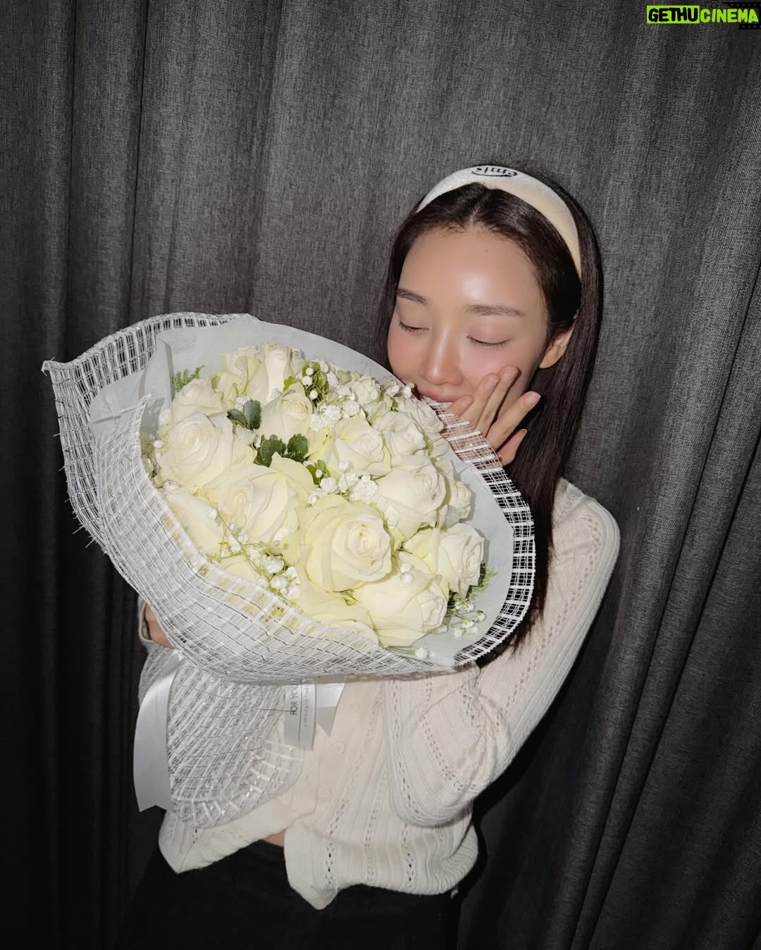 Pichukkana Wongsarattanasin - 133.8K Likes - Happy Valentine’s Day. ❤️🌹 @p_namtarn  I love you 24/7, 365 🥰  13 ปีแล้ว  น้องคนดี คนเดิม ตลอดไป เดือนหน้าไปเที่ยวกันนะ ❤️