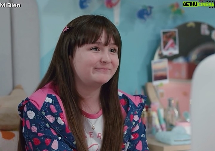 Pierina Carcelén - 0.9K Likes - Con ella la conexión estuvo ahí desde el día uno. Para ser más específica, desde que en ese casting le comencé a hablar de gatitos 🤭 
He aprendido tanto todos estos meses de cada escena juntas, @piericarcelen 
pero sobretodo, he ganado un vínculo muy especial fuera de escena que hoy atesoro mucho. Te quiero mucho! Gracias por ser la mejor mamá para Miranda, y la mejor confidente de Martina. 
Dejo por acá estas fotos, y de última esa escena que es una de mis favoritas. 💞👭🫂
