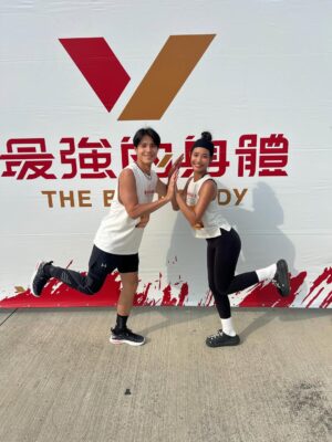 PinZi Instagram - 兩個字…. 救。命。
感謝天讓我可以完成比賽還活著回家😍
還有感謝我的夥伴、老哥、師傅 @bboyice1 的照顧
陪我一起當個男子漢順利完賽
賽前那時候只剩兩週可以練習 我們只合體了兩次跑項目
其他時間各自做了耐熱和心肺訓練 要命🥰還好有 @michaelwang76216 教練 不然我直接上場肯定會薯條
人生第一次參加這麼高強度的運動比賽 很特別！能夠完賽非常有成就感！
謝謝 @thebestbody_2025 的邀約～很棒的一次體驗
真的要比女單的話 可能要等下輩子了噗

YT已經上片嘍 🔍最強的身體
可以去看看超弱的me (╯°Д°）╯