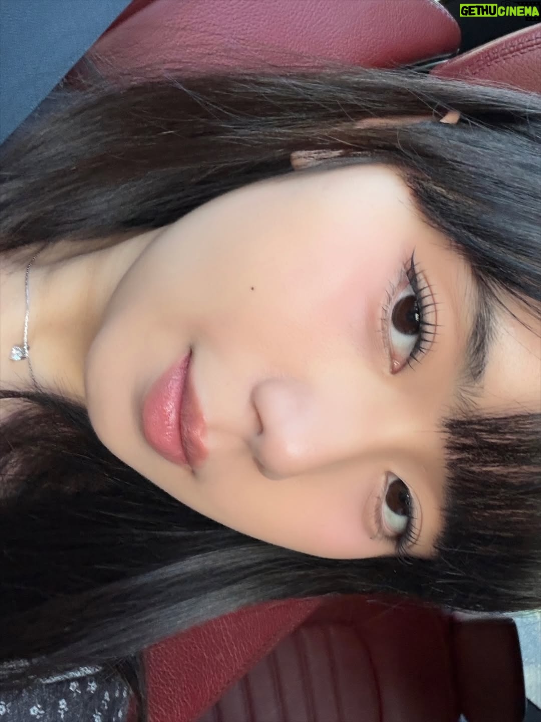 Ploynarin Sornarin - 6K Likes - Bye 2025👋🏻 and Happy New Year 
Sending all my love to youuuu🤗🩷✨