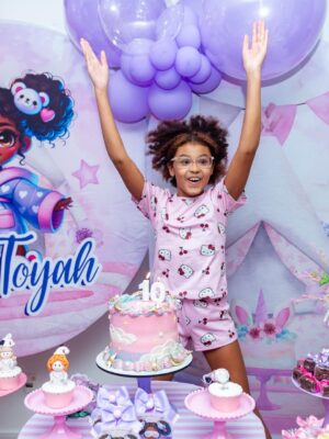 Pocah Instagram - A gente piscou e a Toyah fez 10 anos!!! 😱
O tema esse ano foi “ Festa do Pijama “ e eu tô apaixonada por esse formato de festa. ✨😍
Quero deixar meus agradecimentos ao @vandobuffetrj que arrasou no buffet e decoração!!!

Minha parceira @renatafreire.fotografia registrou mais um aniversário da nossa princesa! As fotos perfeitas! 🫶🏾

Olha os detalhes desses doces, simplesmente lindos! Você arrasa 
@lina_doces_personalizados !!!🧁

Balões da @brincando_balloons que fazem toda a diferença na decoração!!🎈 

As cabaninhas são da @confeti.party ficou muito fofo esse espaço 🥹

E rolou uma área só pra beleza com o @espacobdreams ✨💅

Toda parte de personalização ficou por conta da @artedeozpersonalizados tudo com o nome da DIVA ✨