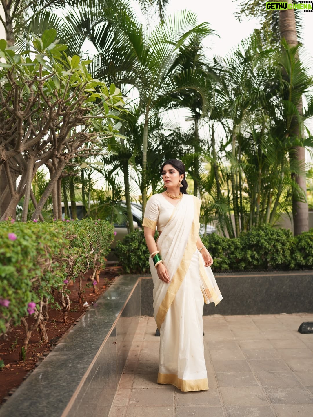 Pooja Gor - 82.1K Likes - Heart is full ♥️
Most wholesome wedding I’ve ever seen. Two people’s union never seemed so perfect. Happiest for you Kittu. Words cannot express the overwhelming emotions i’ve felt in the last 2 days. 🥹🥹

Wishing you both a lifetime of happiness and togetherness ✨♥️ @kkamra @gauravkaps 

PS: Don’t miss the last shot!! That’s how you get to be the BEST in the Biz! 😆😁🥂

📸 @mitesh.khatri_  Thanks Mitesh for making it last minute and clicking some wonderful photos.