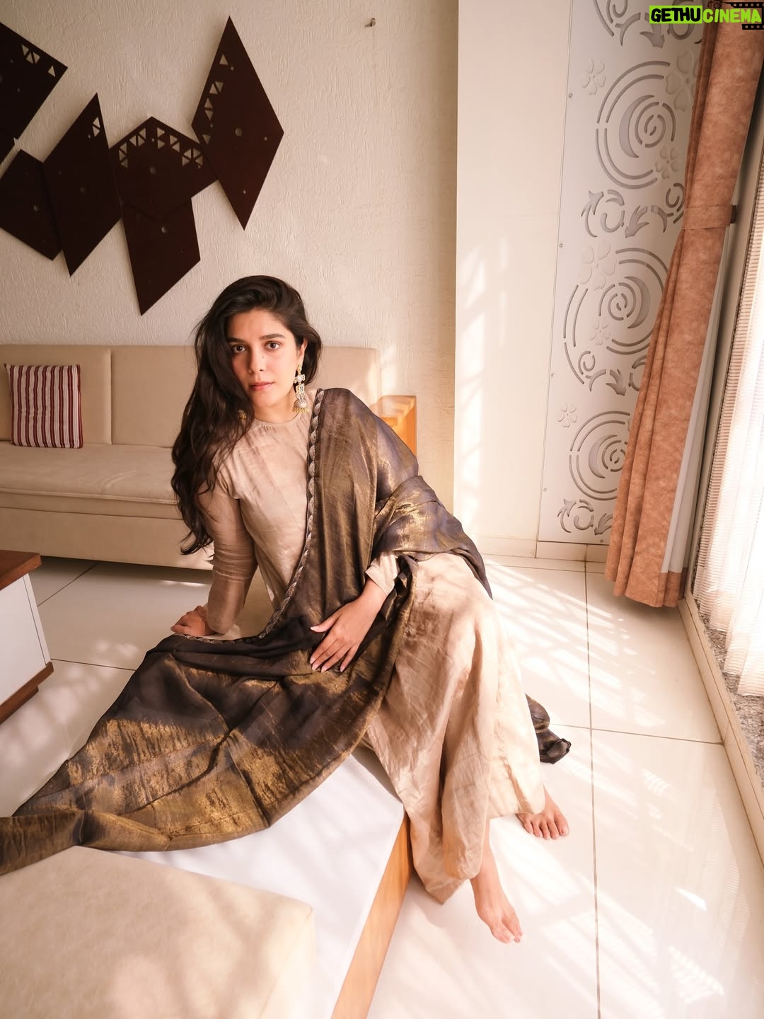 Pooja Gor - 35.9K Likes - Addicted to romanticising everything… especially when an outfit makes you feel like poetry without trying ✨ 

Dressed in @studiokajalagrawal
