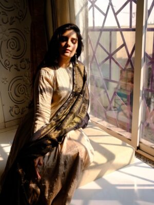 Pooja Gor Instagram - Addicted to romanticising everything… especially when an outfit makes you feel like poetry without trying ✨ 

Dressed in @studiokajalagrawal