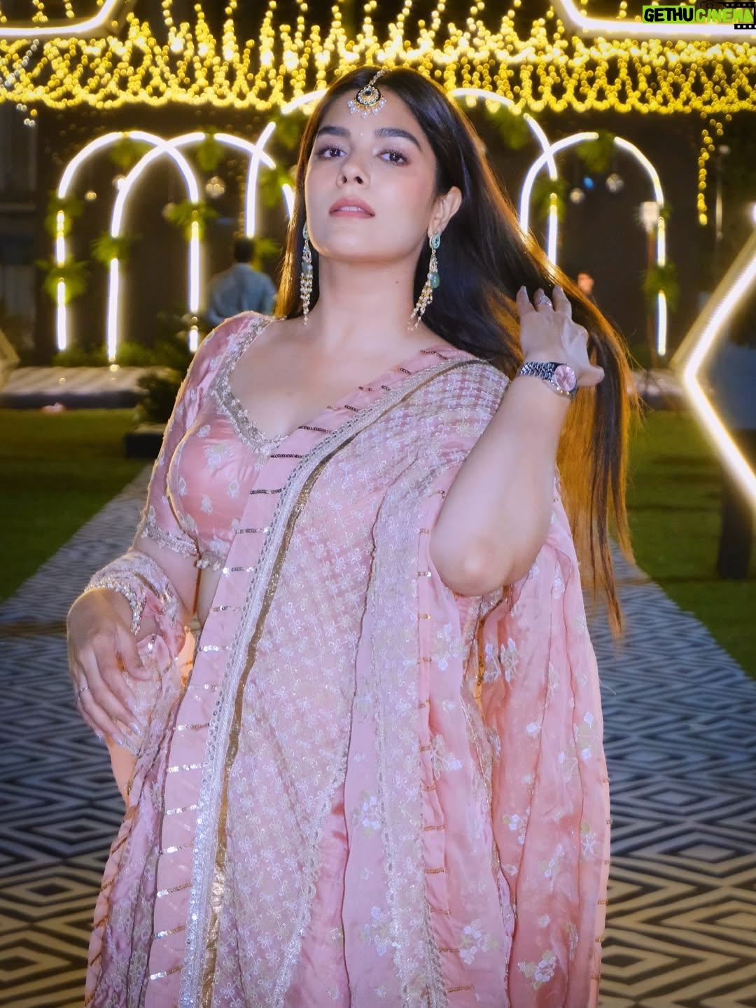 Pooja Gor - 248.2K Likes - Baaraati pro max! 🦩

How pretty is my @shopmulmul lehenga 🥹 
#shaadiseason #sangeetlehenga