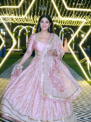 Pooja Gor Instagram - Baaraati pro max! 🦩

How pretty is my @shopmulmul lehenga 🥹 
#shaadiseason #sangeetlehenga