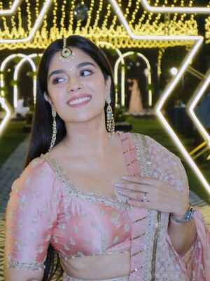 Pooja Gor Instagram - Baaraati pro max! 🦩

How pretty is my @shopmulmul lehenga 🥹 
#shaadiseason #sangeetlehenga