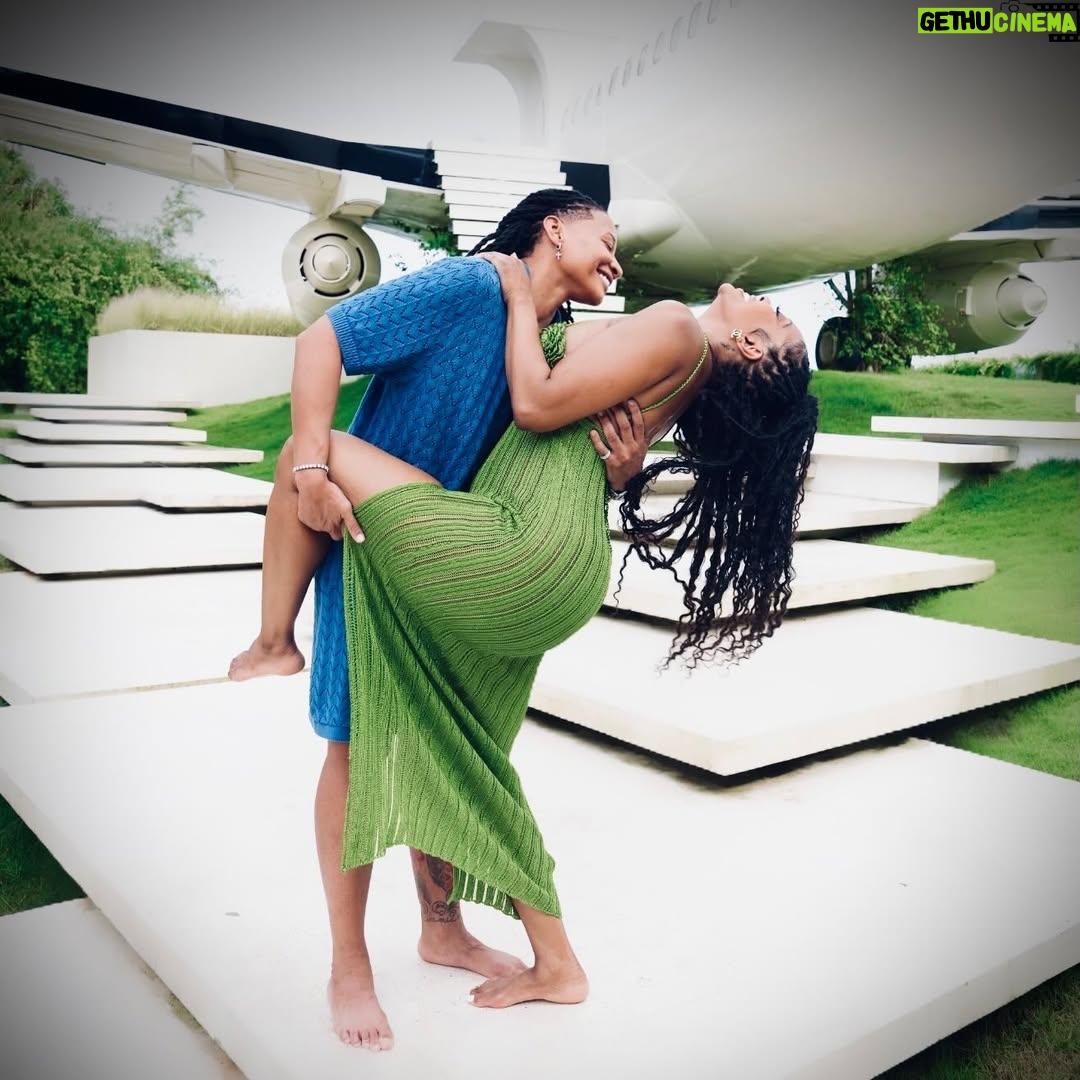 Porsha Williams - 121.5K Likes - Let me 🎶💙Moments like this 💚 @sway_thepro #BaeCation #R&R