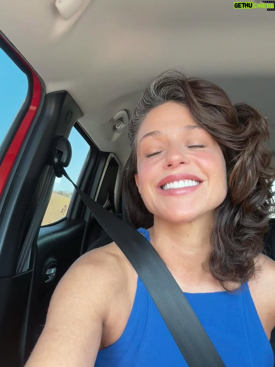 Priscila Sol - 7.5K Likes - Se eu não me achar bonita com meus cabelos brancos… quem vai? 🤍✨