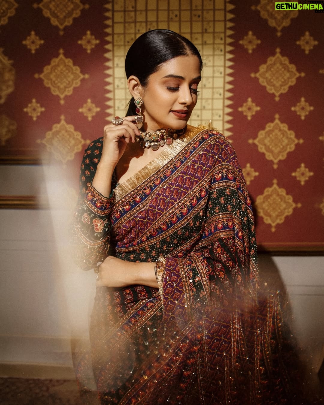 Priyamani - 304.2K Likes - Epic night !! 

@filmfare 

@irrauofficial × @pixelpulse_19 
@sajni_thedesigner 
@oceedeeshoes 
@arunmathewam 
@sam_retouch 
@theitembomb 
@rizwan_themakeupboy 
@sareedrapesbymekha