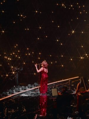 RAYE Instagram - THANK YOU ALL 421,851 OF YOU EUROPE / UK FOR ATTENDING OUR FIRST EVER ARENA TOUR 🥹🌦️🫀