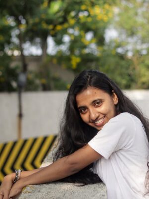RJ Dimple Instagram - Let the frizz , dark circles and pimples speak 🤍🍃
.
.
#beingdimple