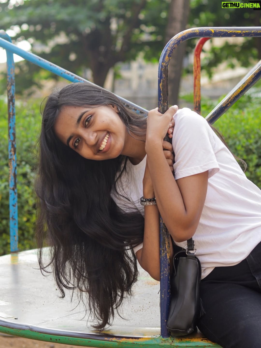 RJ Dimple - 9.9K Likes - Let the frizz , dark circles and pimples speak 🤍🍃
.
.
#beingdimple