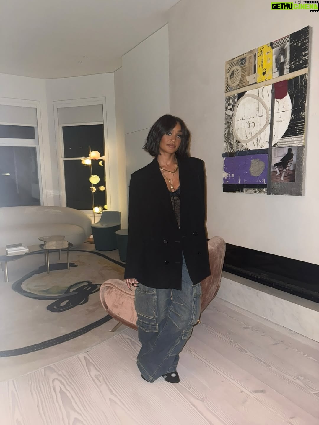 Rachel Lindsay - 11.1K Likes - SB LX Mantra: Debí Tirar Más Fotos