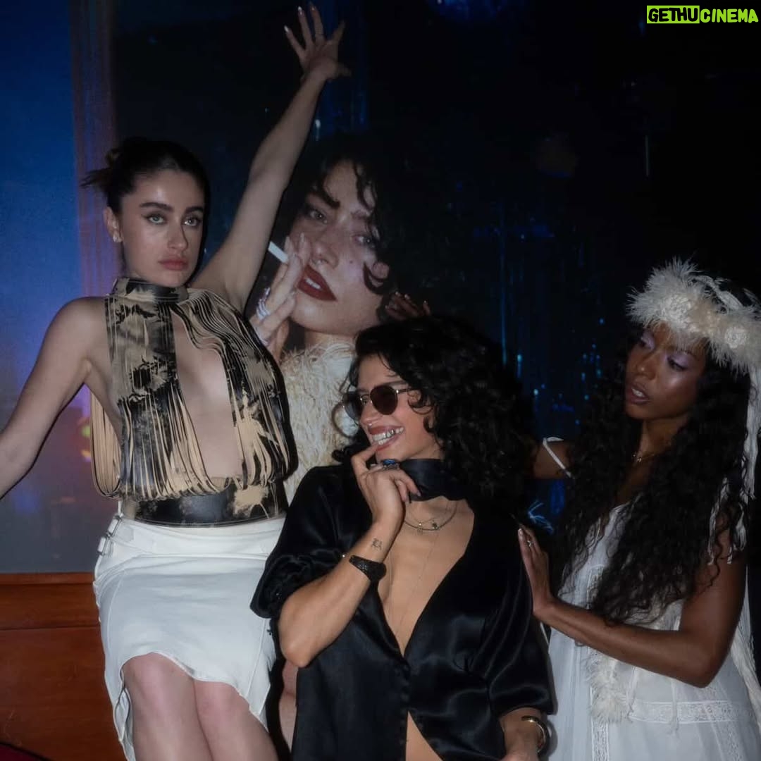 Rachel Sennott - 150.2K Likes - @wmag @saramoonves 💋💋💋