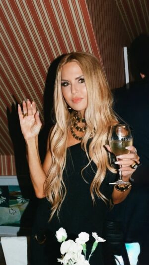 Rachel Zoe Instagram - Always love getting real with my girl @theprettymess 🤍
Did everyone watch last week’s episode? @bravotv