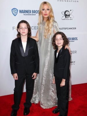 Rachel Zoe Instagram - Grateful for my forever Valentine’s that fill ❤️ and my soul the most.