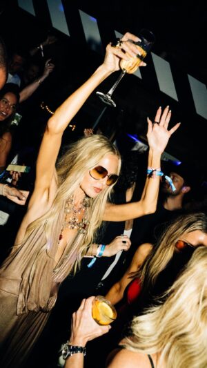 Rachel Zoe Instagram - A little BTS of an epic few days in my happy place as seen on @Bravotv #RHOBH 💃🪩🍾