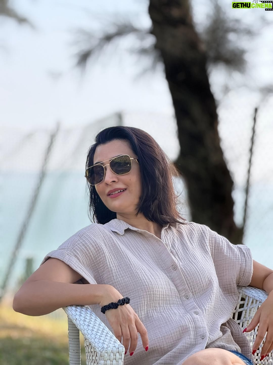 Radhika Pandit - 1.1 Million Likes - Funny how the best pictures are always the candid ones. No posing, no pressure. just a very patient friend behind the camera 😅
P.S. thanks for these clicks, Vansh 🩷

#radhikapandit #nimmaRP