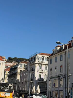 Rafa Kalimann Instagram - Lisboa.. do jeito mais especial de todos 🤍🇵🇹 

@tivoliavenidaliberdade 
@franciscaprpereira