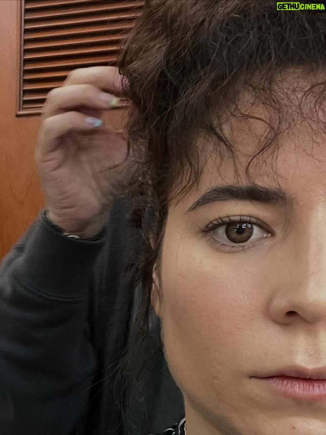 Rami Herrera - 6K Likes - La Chiqui
“Vencer o Morir”

Cuarta Temporada de #LaPrimeraVez en @netflixcolombia 
Capítulo: Ideario Feminista 

Gracias por este encuentro revolucionario @monibotero ✨
Gracias @rafazea por ser compañero de este viaje corto pero valioso ✌🏽