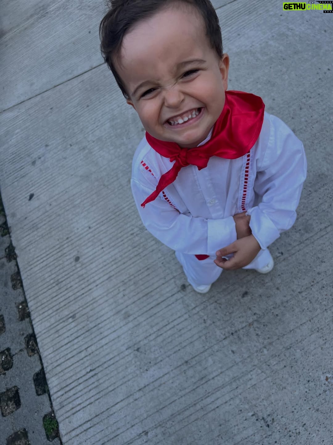 Rami Herrera - 835 Likes - En Barranquilla me quedo
cada que vuelvo.