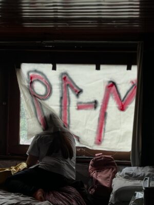 Rami Herrera Instagram - La Chiqui
“Vencer o Morir”

Cuarta Temporada de #LaPrimeraVez en @netflixcolombia 
Capítulo: Ideario Feminista 

Gracias por este encuentro revolucionario @monibotero ✨
Gracias @rafazea por ser compañero de este viaje corto pero valioso ✌🏽