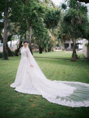 Ranty Maria Instagram - my dream wedding look 🤍 

wedding dress @hiantjen 
make up @andychunmakeup 
hair do @ayuhairstylist 
stylist @wanda_haraa 
jewelry @adellejewellery 
custom heels @arlenne_weddingshoes
.
captured by @venemapictures @abcdamar_ @natanaelyefta