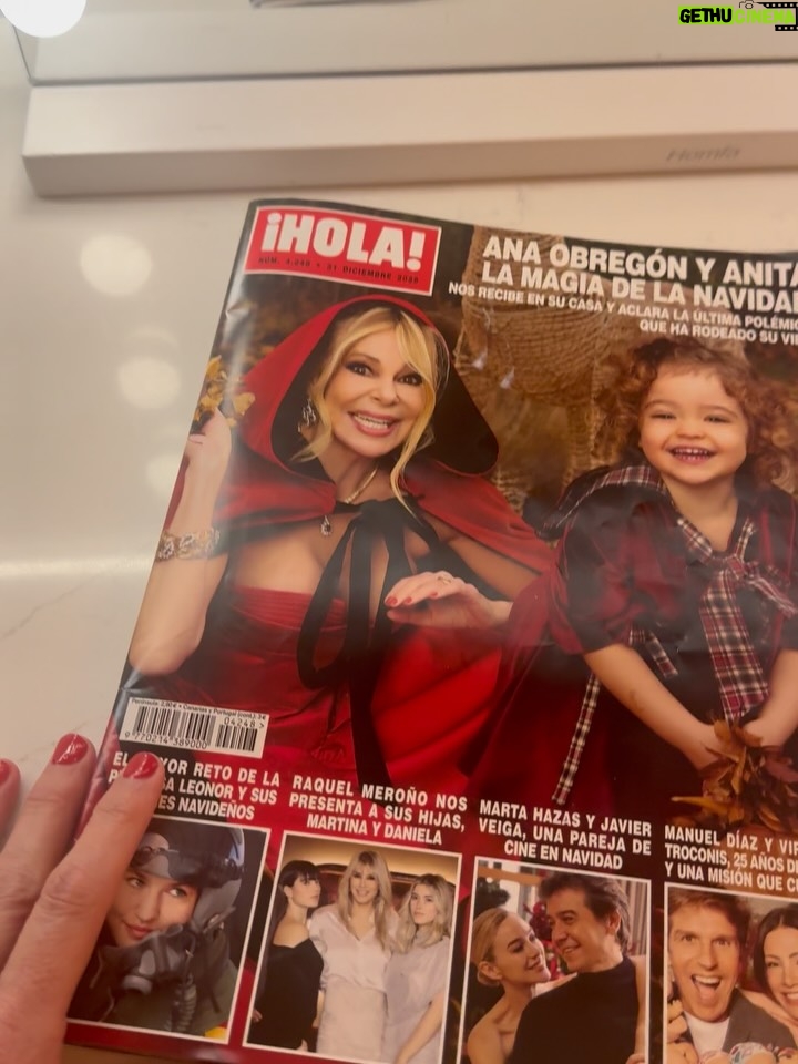 Raquel Meroño - 14.2K Likes - Despedimos el 2025 con esta sesión de fotos  que marca  el comienzo de una nueva etapa para nosotras. 
Feliz año a todos !! A por el 2026!
Muchas salud, bondad y amor ❤️
Gracias❤️❤️
 @holacom 
@loladelgado1981
@pepebotellaphoto 
@pilukaechegaray