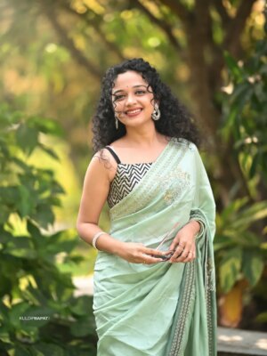 Rashmi Anpat Instagram - ✨🫶
.
 #photography #wedding #prettygirl #curlyhairgirl #rashmianpat