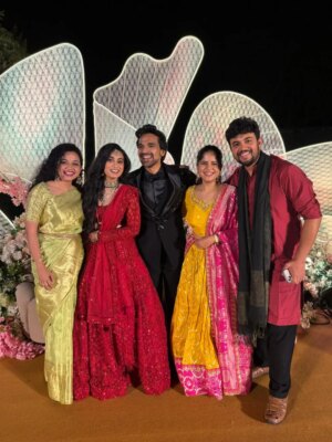 Rashmi Anpat Instagram - Sid चं लग्न..💃🏼🎊♥️
@siddharthkhirid ♥️ @dr.mdb21 😘

#sidkihuimai #cutestcouple #stayblessed😇 #weddingphotography #happiness #vibes #friendsforever