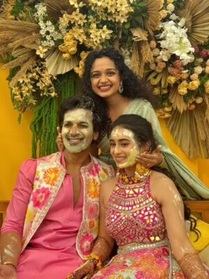 Rashmi Anpat Instagram - Sid ची हळद..♥️💃🏼
@siddharthkhirid @dr.mdb21 🥰

#sudkihuimai #halad #bff #happiness #stayblessed😇 #goodvibes #curlyhairgirl #rashmianpat