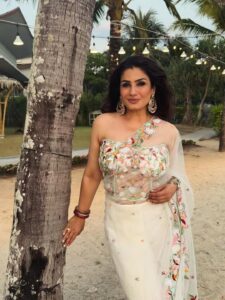 Actress Raveena Tandon HD Photos and Wallpapers February 2026