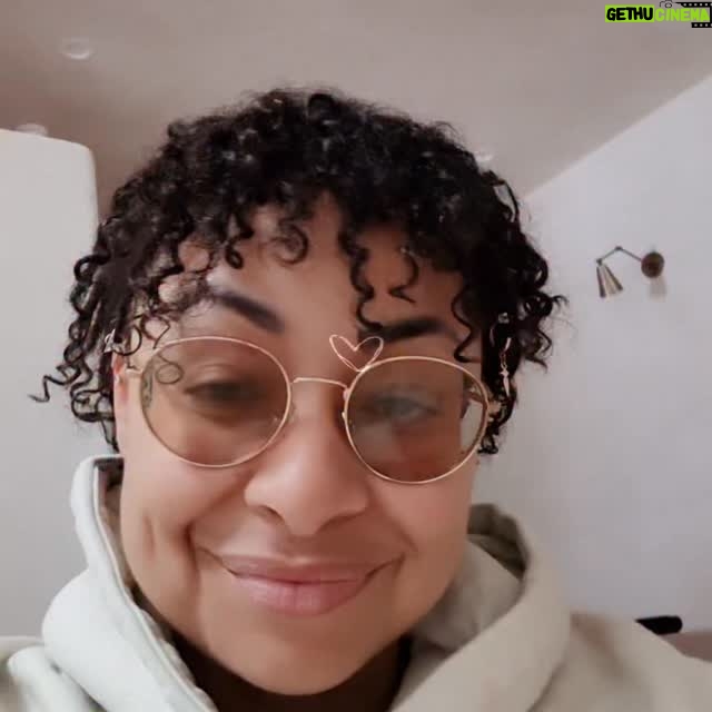 Raven-Symoné - 33.9K Likes - @e_scizorhands thank you for this jumpstart. Xx.  Music @in.iko the 🖊️…. Let’s get to it.